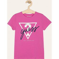 Guess Jeans - T-shirt dziecięcy 118-175 cm. Bluzki dziewczęce Guess Jeans, z nadrukiem, z elastanu, z okrągłym kołnierzem, z krótkim rękawem, krótkie, bez kaptura. W wyprzedaży za 79,90 zł.