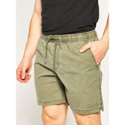 Szorty sportowe Quiksilver Taxer 17" Elasticized EQYWS03610. Zielone spodnie męskie Quiksilver, m, bez wzorów, z elastanu, sportowe. W wyprzedaży za 149,00 zł.