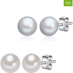 Kolczyki-wkrętki (2 pary) w kolorze białym i srebrnym z perłami. Białe kolczyki damskie Pearls Special, z perłą, srebrne. W wyprzedaży za 90,95 zł.