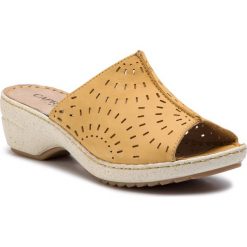 Klapki CAPRICE - 9-27351-22 Yellow Nubuc 601. Żółte klapki damskie marki Caprice, bez wzorów, ze skóry, bez obcasa, na obcasie. Za 229,90 zł.