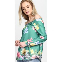 Zielona Bluzka Flowery Meadow. Zielone bluzki damskie Born2be, s, bez wzorów, bez kołnierzyka, z długim rękawem. Za 59,99 zł.