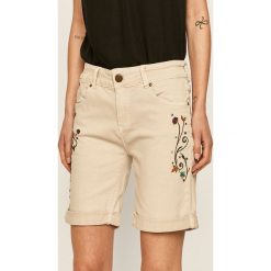 Desigual - Szorty. Szare szorty damskie Desigual, z haftami, z elastanu, casualowe. Za 349,90 zł.