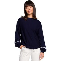 Granatowy Nietoperzowy Sweter z Bufiastym Rękawem z Lampasami. Niebieskie swetry dziewczęce Molly.pl, bez wzorów, z dzianiny, eleganckie, bez kołnierzyka, bez rękawów, bez kaptura. Za 115,90 zł.