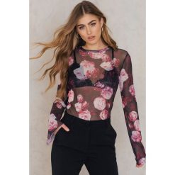 NA-KD Top z siateczki z długim rękawem - Multicolor. Szare topy damskie NA-KD, bez wzorów, z elastanu, ze stójką. W wyprzedaży za 56,78 zł.