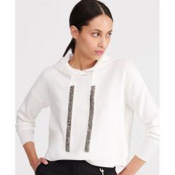 Bluza z dzianiny swetrowej - Kremowy. Białe bluzy damskie Reserved, s, z dzianiny. W wyprzedaży za 79,99 zł.