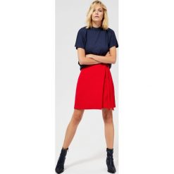 Spódnica kopertowa z wiązaniem. Czerwone spódniczki damskie Moodo, xl, bez wzorów, z elastanu, trapezowe. Za 19,99 zł.