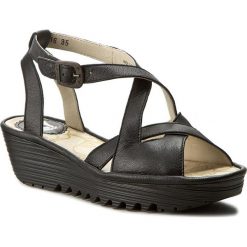Sandały FLY LONDON - Randfly P500728000 Black. Czarne klapki damskie marki Fly London, bez wzorów, ze skóry, bez obcasa, na obcasie. W wyprzedaży za 279,00 zł.
