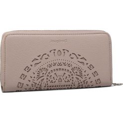 Duży Portfel Damski DESIGUAL - 20SAYP17 1008. Brązowe portfele damskie Desigual, bez wzorów, ze skóry ekologicznej. Za 249,00 zł.