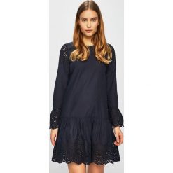 Only - Sukienka. Białe sukienki damskie ONLY, na co dzień, z haftami, z bawełny, z okrągłym kołnierzem, z długim rękawem, długie, mini, rozkloszowane. W wyprzedaży za 159,90 zł.