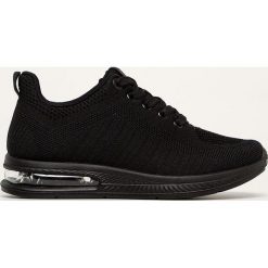 S. Oliver - Buty. Czarne buty sportowe damskie S.Oliver, bez wzorów, z gumy, sportowe. Za 199,90 zł.