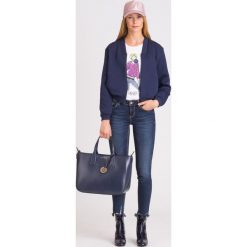 BOMBERKA ARMANI EXCHANGE. Niebieskie kurtki damskie Armani Exchange, xxl, z aplikacjami, długie, bez kaptura. Za 479,50 zł.