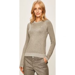 Guess Jeans - Sweter. Białe swetry damskie Guess Jeans, s, z aplikacjami, z elastanu, bez rękawów, bez kaptura. W wyprzedaży za 199,90 zł.
