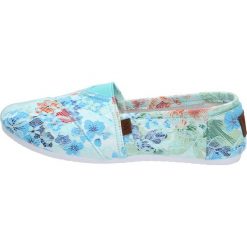 Miętowe tenisówki damskie WISHOT 144 SLIP ON. Zielone trampki i tenisówki damskie Wishot, bez wzorów, bez zapięcia. W wyprzedaży za 40,00 zł.