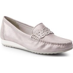 Mokasyny CAPRICE - 9-24653-22 Soft Pink Met. 596. Różowe mokasyny damskie Caprice, na co dzień, bez wzorów, ze skóry, bez obcasa, na płaskiej podeszwie, bez zapięcia. W wyprzedaży za 189,00 zł.