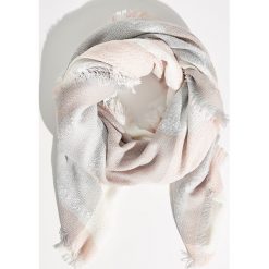Szal w kratę - Fioletowy. Fioletowe bez kategorii Sinsay. Za 29,99 zł.