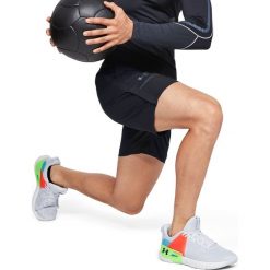 Under Armour Perpetual Szorty Czarny. Czarne spodenki i szorty męskie Under Armour, l, bez wzorów, z elastanu. Za 326,95 zł.
