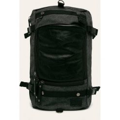 Medicine - Torba Casual Utility. Czarne torby męskie skórzane MEDICINE, w paski, z bawełny, casualowe, na ramię, małe. W wyprzedaży za 139,90 zł.