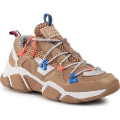 Sneakersy TOMMY HILFIGER - City Voyager Chunky Sneaker FW0FW04610 Classic Khaki RBL. Pomarańczowe półbuty damskie TOMMY HILFIGER, ze skóry. Za 579,00 zł.