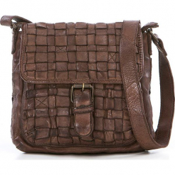 Skórzana torebka w kolorze brązowym - 30 x 24 x 10 cm. Brązowe torebki klasyczne damskie neropantera, w paski, z materiału. W wyprzedaży za 386,95 zł.