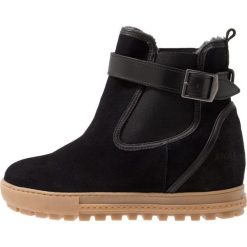 Aigle CHELSWARM Ankle boot black. Czarne buty zimowe damskie Aigle, z materiału. Za 649,00 zł.