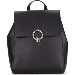 Emily & Noah plecak damski Linda 62114 czarny. Czarne plecaki damskie Emily & Noah, bez wzorów, z materiału, eleganckie. Za 239,00 zł.