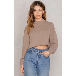 Josefin Ekström for NA-KD Bluza Rad - Brown. Brązowe bluzy damskie Josefin Ekström for NA-KD, m, bez wzorów, z bawełny, bez rękawów, bez kaptura. Za 100,95 zł.