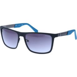 Okulary przeciwsłoneczne "GU6842" w kolorze czarno-niebieskim. Niebieskie okulary przeciwsłoneczne damskie marki Hugo Boss, Valentino, Guess, wakacyjne. W wyprzedaży za 169,95 zł.