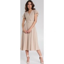 Beżowa Sukienka Sylvie. Brązowe sukienki damskie Renee, s, bez wzorów, z tkaniny, eleganckie, z falbankami, z krótkim rękawem, krótkie, midi, rozkloszowane. Za 119,99 zł.