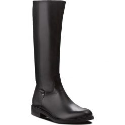 Oficerki LASOCKI - SORENA-05 Black. Czarne kozaki damskie Lasocki, ze skóry, przed kolano, na wysokim obcasie, bez zapięcia. Za 329,99 zł.