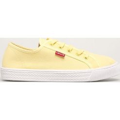 Levi's - Tenisówki. Żółte trampki i tenisówki damskie Levi's®, bez wzorów, z gumy, na sznurówki. Za 149,90 zł.