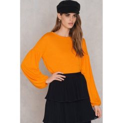 NA-KD Boho Sweter z bufiastym rękawem - Orange. Pomarańczowe swetry damskie marki NA-KD Boho, bez wzorów, z poliesteru, boho, bez rękawów, bez kaptura. W wyprzedaży za 36,58 zł.
