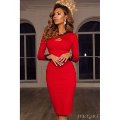 Sukienka ASHLEY RED. Czerwone sukienki damskie Sukienka ASHLEY RED, xl, bez wzorów, bez kołnierzyka, z krótkim rękawem, krótkie, mini. W wyprzedaży za 69,00 zł.