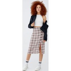 Top bez rękawów. Szare bluzki damskie marki Pull&Bear. Za 29,90 zł.