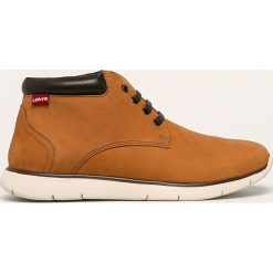 Levi's - Buty. Czerwone sneakersy męskie Levi's®, ze skóry, na sznurówki. W wyprzedaży za 259,90 zł.