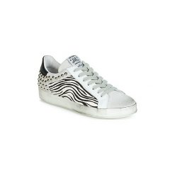 Buty Meline MOLI. Brązowe trampki i tenisówki damskie Meline, bez wzorów, bez zapięcia. Za 519,00 zł.