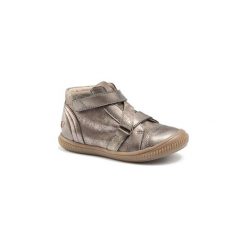 Buty Dziecko GBB RADEGONDE. Białe trampki dziewczęce marki GBB, bez wzorów, bez zapięcia. Za 295,20 zł.