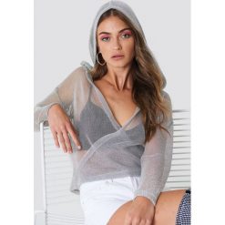 Galore x NA-KD Siateczkowa bluza z kapturem - Silver. Szare bluzy damskie marki Galore x NA-KD, bez wzorów, z długim rękawem, długie, z kapturem. W wyprzedaży za 80,97 zł.