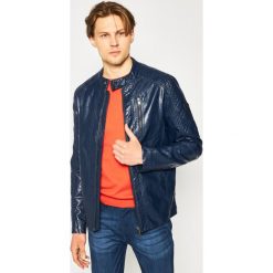 Kurtka skórzana Guess Quilted M02L46 WCQD0. Niebieskie kurtki męskie Guess, xxl, z aplikacjami, bez kaptura. W wyprzedaży za 399,00 zł.