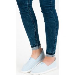 Zamszowe slipony CHANTAL. Czerwone trampki i tenisówki damskie marki SEASTAR. Za 59,90 zł.