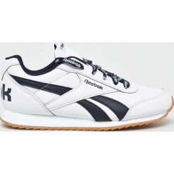Reebok Classic - Buty. Białe trampki chłopięce Reebok Classic, bez wzorów, z materiału, sportowe, z okrągłym noskiem, na sznurówki. Za 149,90 zł.