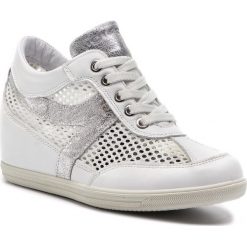 Sneakersy IGI&CO - 3164900 Nappa/Rete/Bianco/Bl. Białe półbuty damskie marki IGI&CO, bez wzorów, ze skóry, bez obcasa, na koturnie, bez zapięcia. Za 399,00 zł.
