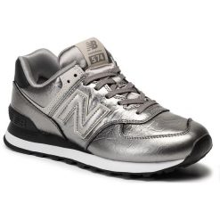 Sneakersy NEW BALANCE - WL574WNE Srebrny. Szare półbuty damskie New Balance, ze skóry ekologicznej. W wyprzedaży za 319,00 zł.