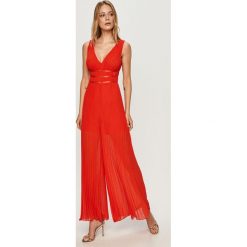 Guess Jeans - Kombinezon. Czarne kombinezony damskie Guess Jeans, s, z aplikacjami, z elastanu, bez kołnierzyka, z długim rękawem, długie. Za 729,90 zł.