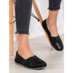 Slipony ze skÓry vinceza. Trampki i tenisówki damskie Vinceza, bez wzorów, ze skóry, bez zapięcia. Za 129,90 zł.