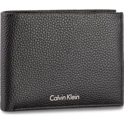 Portfele męskie: Duży Portfel Męski CALVIN KLEIN BLACK LABEL – Pebble Leather 5Cc + C K50K503606 001