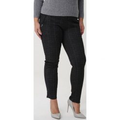 Czarne Spodnie Araluen. Czarne spodnie damskie Born2be, xl, z dzianiny. Za 89,99 zł.