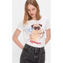 T-shirt z mopsem - Biały. Białe t-shirty damskie House, s, bez wzorów, bez kołnierzyka. W wyprzedaży za 22,99 zł.