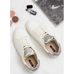 Buty sportowe damskie: Biało-Srebrne Buty Sportowe You’ll Love It