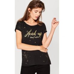 T-shirty damskie: Koszulka z kryształkową aplikacją - Czarny