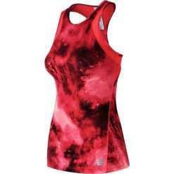 Koszulka New Balance Printed Anticipate Tank W Różowo-Koralowa. Różowe bluzki damskie New Balance, bez wzorów, z materiału, bez kołnierzyka, bez rękawów. Za 92,99 zł.